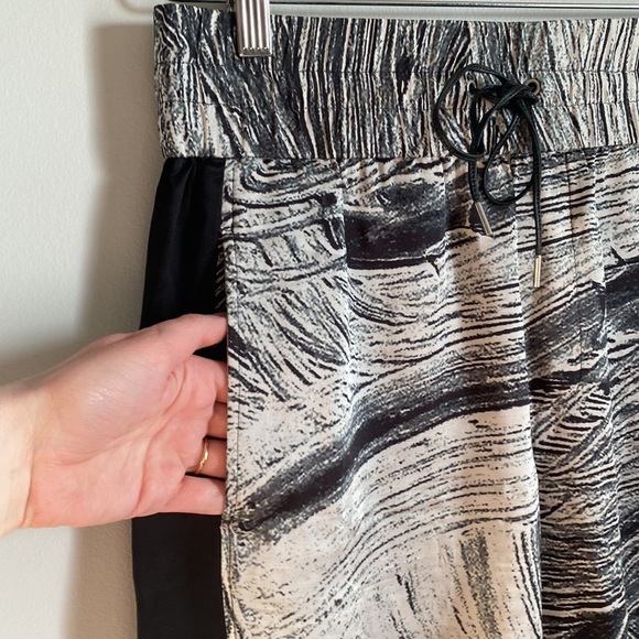 Helmut Lang Silk Elastic Waist Abstract Patter Pants - Picture 4 of 10